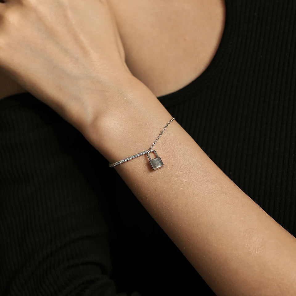 Shining CZ Asymmetry Bracelet