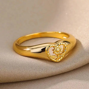 Gold Color Daisy Twisted Snake Ring